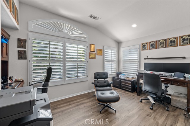 Detail Gallery Image 40 of 56 For 21736 Redwood Canyon, Saugus,  CA 91390 - 4 Beds | 4 Baths