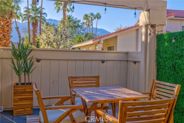 Detail Gallery Image 8 of 36 For 6135 Montecito Dr #8,  Palm Springs,  CA 92264 - 2 Beds | 2 Baths