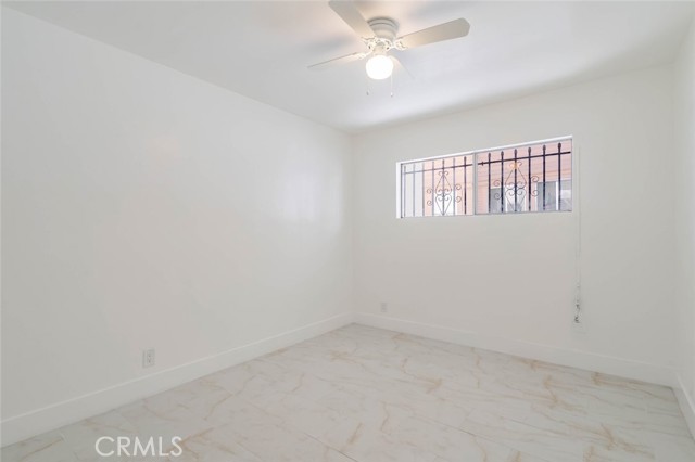 Detail Gallery Image 12 of 20 For 1116 S Berendo St #2,  Los Angeles,  CA 90006 - 2 Beds | 1 Baths