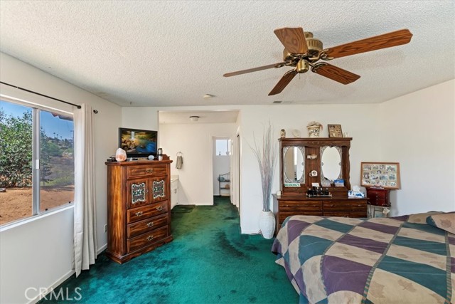 20061 Lounsberry Road, Perris CA: https://media.crmls.org/medias/1a3485ad-de88-4003-b114-a254501aa543.jpg