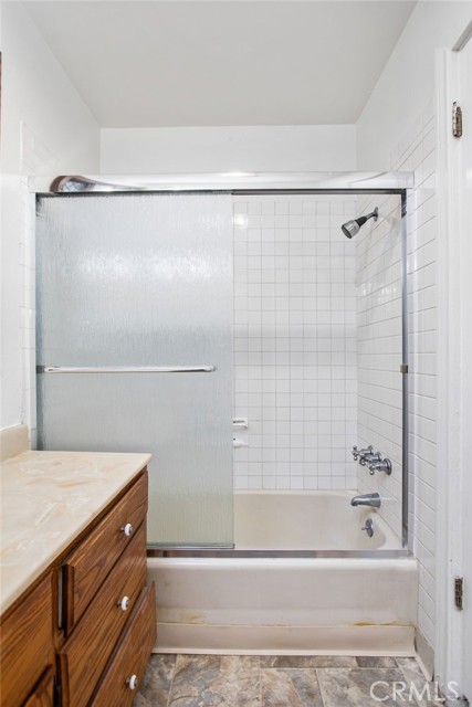 645 S Archer Street, Anaheim CA: https://media.crmls.org/medias/1a3518ca-9cc3-457f-af56-3cb3801b883f.jpg