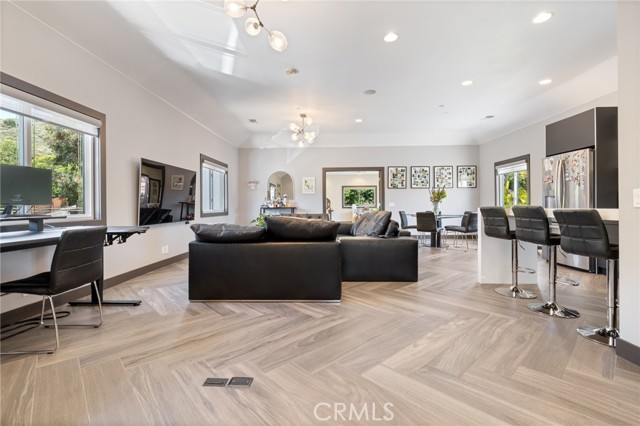 Detail Gallery Image 47 of 75 For 10372 Crawford Canyon Rd, North Tustin,  CA 92705 - 5 Beds | 6/1 Baths
