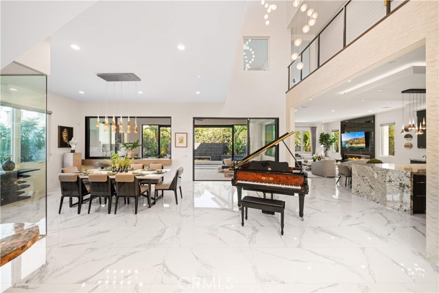 Detail Gallery Image 14 of 75 For 83 Lunar, Irvine,  CA 92618 - 5 Beds | 6/1 Baths