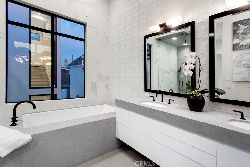 1a359dc8 5c34 49bf B6fc 83d880cbb1fa