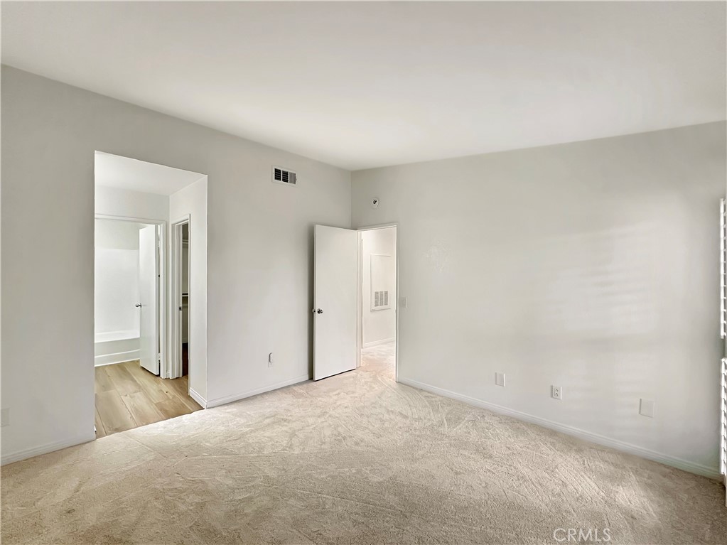 MLS #OC25279039 image #10