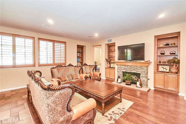 Detail Gallery Image 18 of 29 For 12430 Split Rein Dr, Rancho Cucamonga,  CA 91739 - 4 Beds | 2/1 Baths