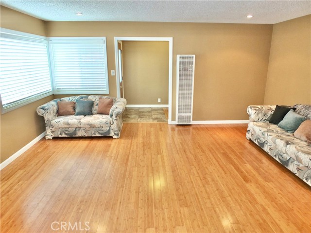 1301 W Robidoux Street, Wilmington CA: https://media.crmls.org/medias/1a37d005-59da-4c63-a77f-5b764215f19f.jpg