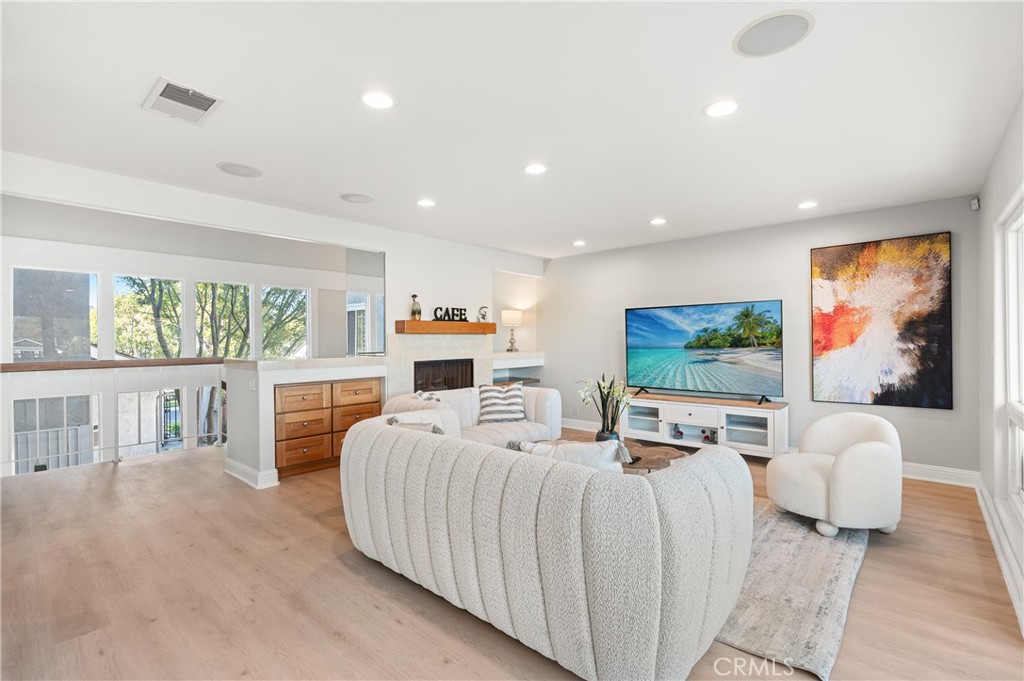 MLS #OC26147382 image #5