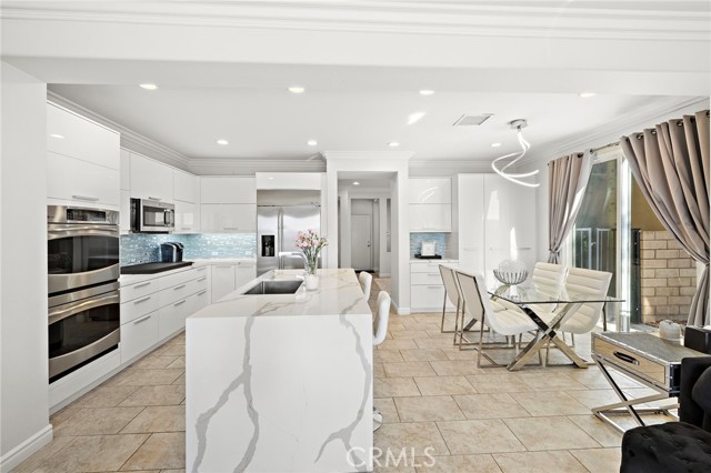 9 Durham Court, Laguna Niguel CA: https://media.crmls.org/medias/1a38123c-0596-4615-86cf-71b473abdc89.jpg