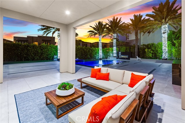 61 Hartman, Irvine CA: https://media.crmls.org/medias/1a38297c-f956-4330-8aa4-7913711a9d4b.jpg