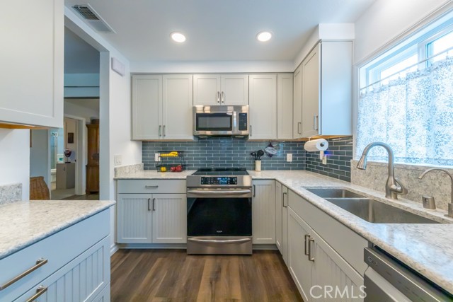 Detail Gallery Image 10 of 30 For 4951 Park Pl, Yorba Linda,  CA 92886 - 3 Beds | 2 Baths