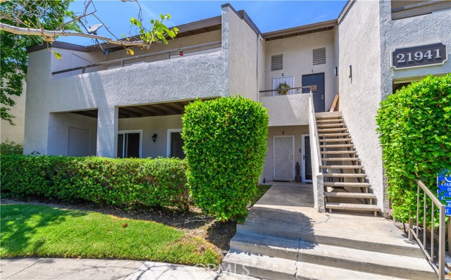 Detail Gallery Image 1 of 1 For 21941 Rimhurst Dr #B,  Lake Forest,  CA 92630 - 1 Beds | 1 Baths