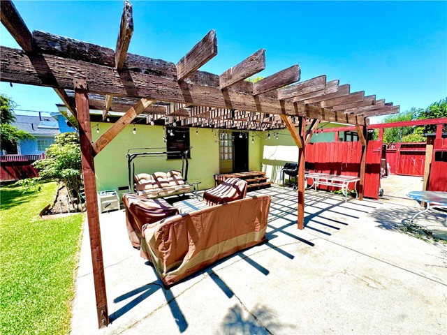 20282 Bayview Avenue, Newport Beach CA: https://media.crmls.org/medias/1a3953cc-24c4-45f7-a113-037d55ba4dcc.jpg