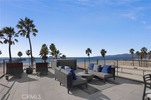 3011 Ocean Front Walk, Venice CA: https://media.crmls.org/medias/1a39f89e-6e4a-4b6a-a08f-537fc23fbe86.jpg