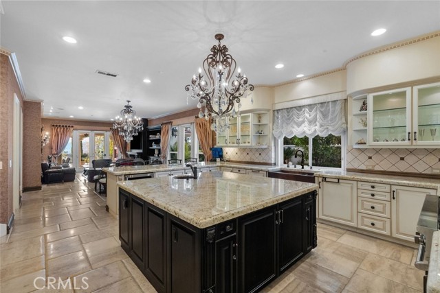 3724 Winford Drive, Tarzana CA: https://media.crmls.org/medias/1a3a10f0-d151-4d14-87e9-8c5147dbcb7f.jpg
