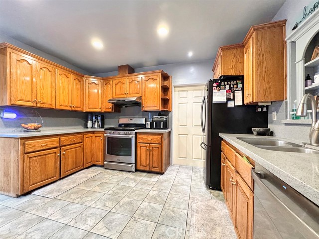 Detail Gallery Image 12 of 48 For 6266 Western, Whittier,  CA 90601 - 5 Beds | 3 Baths