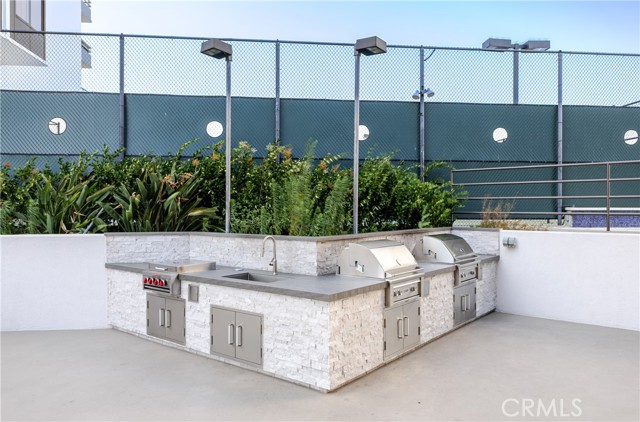 343 Pioneer Drive, Glendale CA: https://media.crmls.org/medias/1a3b3b62-6586-481f-aa5a-13194e230d2a.jpg