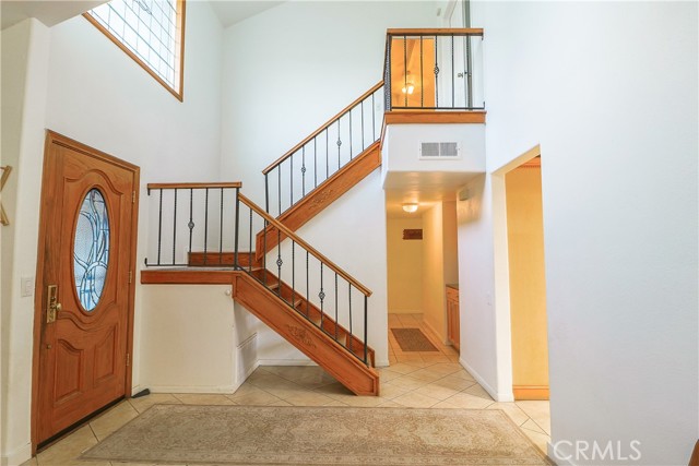 Detail Gallery Image 8 of 23 For 25426 Avenida Escalera, Valencia,  CA 91355 - 5 Beds | 3 Baths