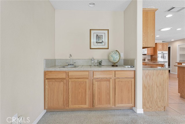 19410 Allegheny Court, Apple Valley CA: https://media.crmls.org/medias/1a3c466d-9b88-4f3b-aa42-89b5a23e925c.jpg