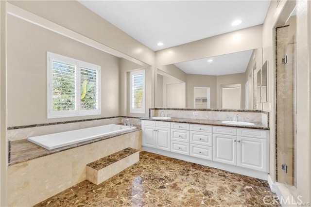 Detail Gallery Image 19 of 37 For 1320 Corte Alemano, Costa Mesa,  CA 92626 - 4 Beds | 2/1 Baths