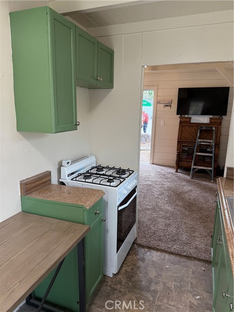 Detail Gallery Image 11 of 22 For 369 Log Ln, Crestline,  CA 92325 - 1 Beds | 1 Baths