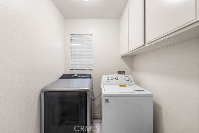 3046 W Avenue J4, Lancaster CA: https://media.crmls.org/medias/1a3cd0a8-832d-4422-b1f2-c7a4ae5271d3.jpg