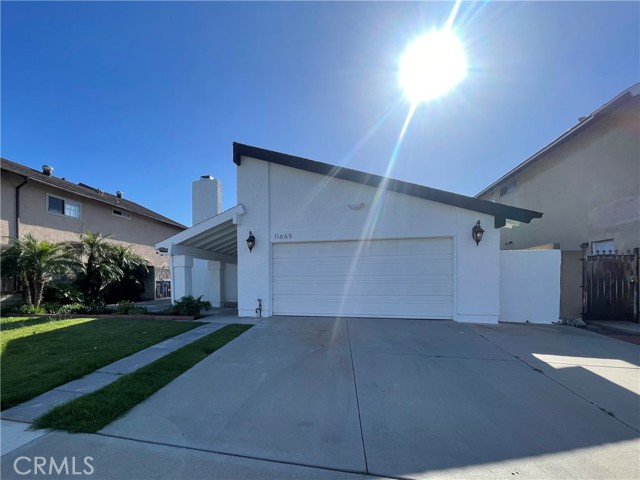 Image 1 of 11 For 11665 Mindanao