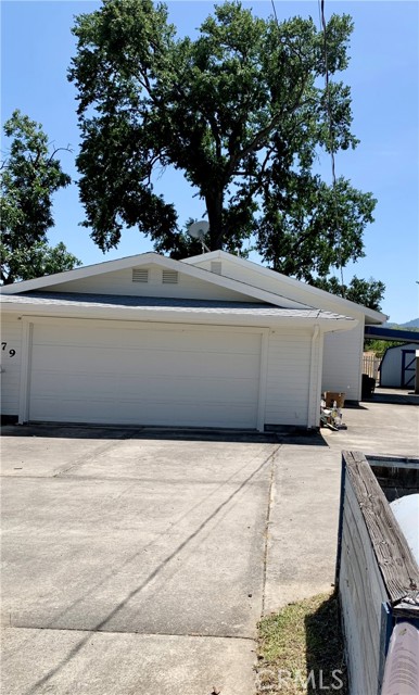 19779 Mountain Meadow S, Hidden Valley Lake CA: https://media.crmls.org/medias/1a3cf764-699b-4114-95ab-2ad993cf0f20.jpg