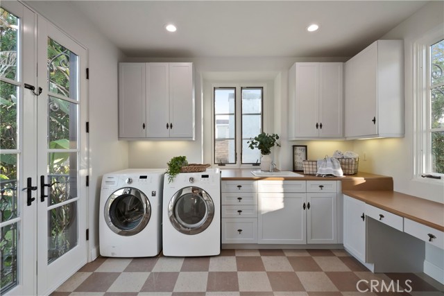 1725 Oak Avenue, Manhattan Beach, California 90266, 4 Bedrooms Bedrooms, ,4 BathroomsBathrooms,Residential,Sold,Oak,SB21251679