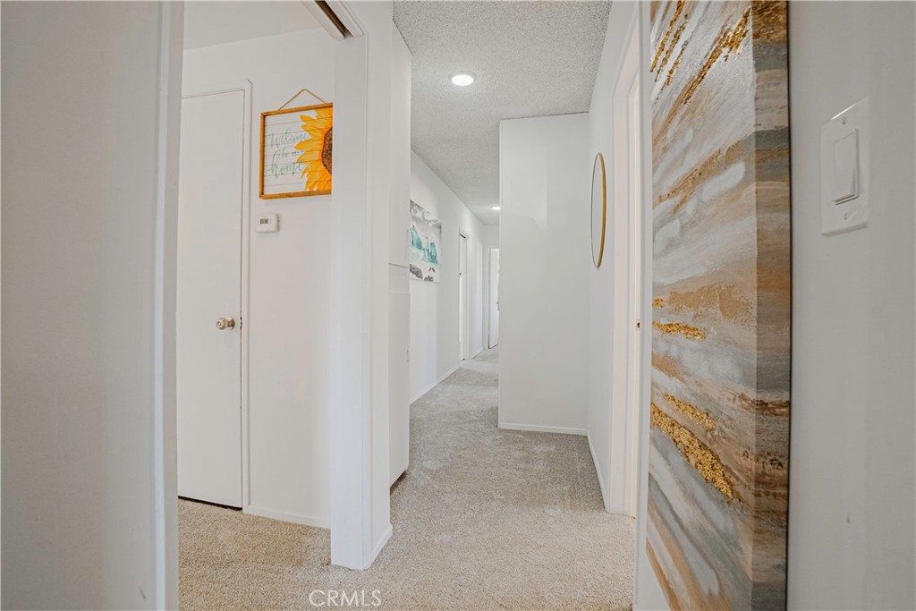 https://media.crmls.org/medias/1a3d426d-cc90-4669-82a8-f3b2be8070eb.jpg?preset=X-Large