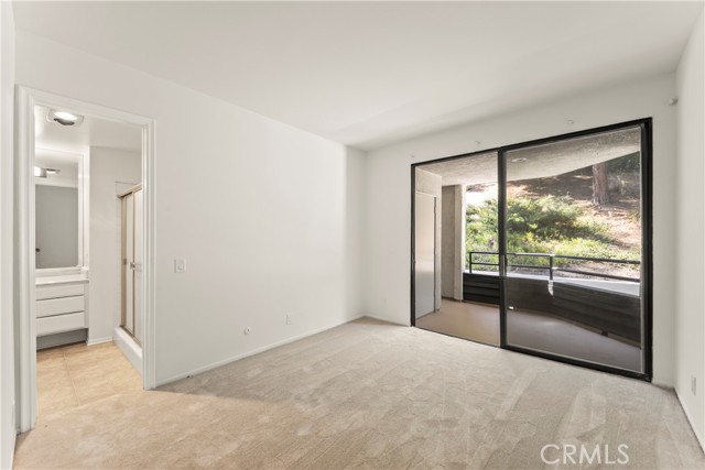 Detail Gallery Image 25 of 40 For 4720 Park Encino Ln #220,  Encino,  CA 91436 - 2 Beds | 2/1 Baths