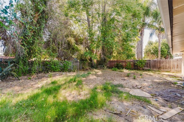 7704 Calvin Avenue photo 17