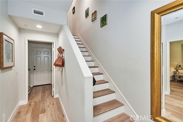 Detail Gallery Image 6 of 32 For 89 Liberty St, Tustin,  CA 92782 - 3 Beds | 3/1 Baths