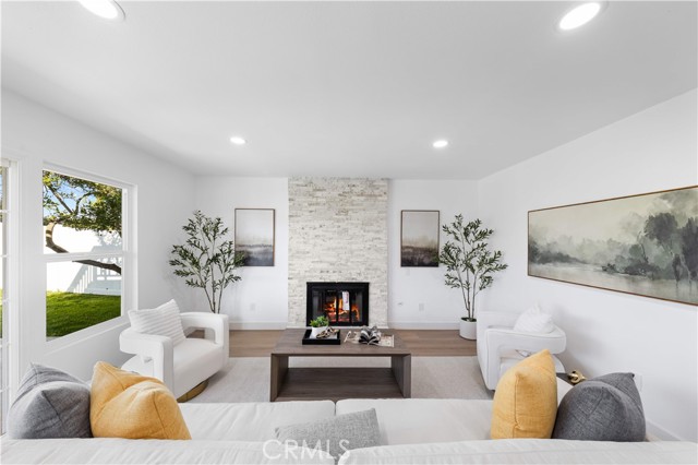 Image 15 of 53 For 25885 Astor Way
