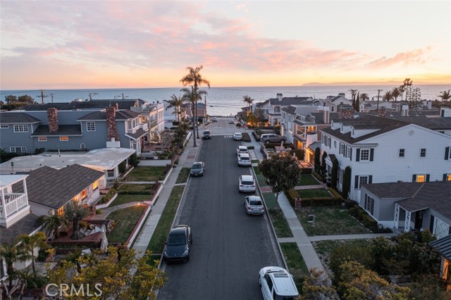 310 Marigold Avenue, Corona Del Mar (newport Beach), CA, 92625 310 Marigold Avenue, Corona Del Mar (newport Beach), CA, 92625