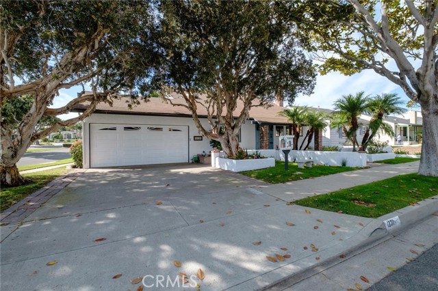 1231 Irena Avenue, Redondo Beach, California 90277, 4 Bedrooms Bedrooms, ,3 BathroomsBathrooms,Residential,For Sale,Irena Avenue,SB24215071