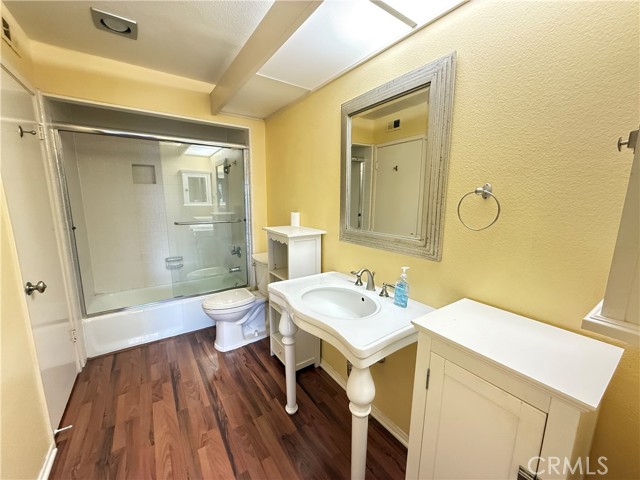Detail Gallery Image 10 of 16 For 260 Cagney #112,  Newport Beach,  CA 92663 - 1 Beds | 1 Baths