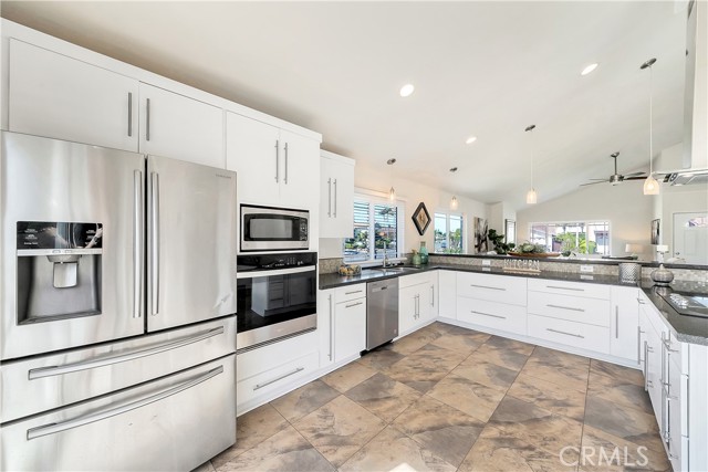 Detail Gallery Image 12 of 35 For 3482 Almond St, Irvine,  CA 92606 - 4 Beds | 2 Baths