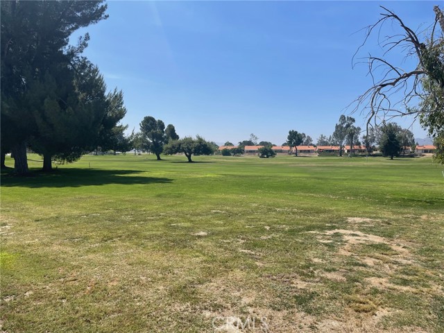 Detail Gallery Image 8 of 8 For 2059 Aspen Dr, Hemet,  CA 92545 - 3 Beds | 2 Baths