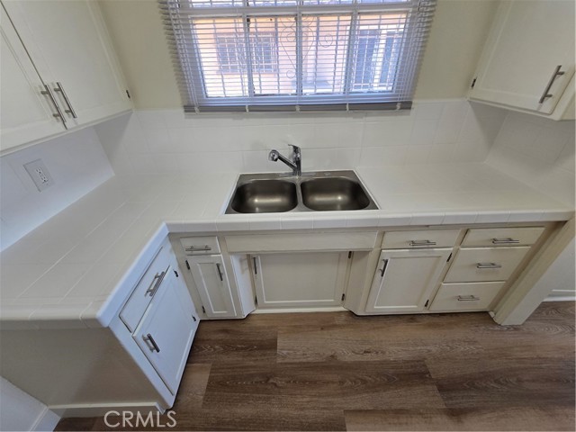 1758 W 110th Street, Los Angeles CA: https://media.crmls.org/medias/1a428a4f-4c38-478a-a736-24c1ccc4a07f.jpg