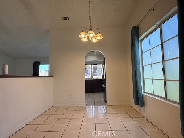 Detail Gallery Image 10 of 25 For 23850 Suncrest, Moreno Valley,  CA 92553 - 4 Beds | 2 Baths