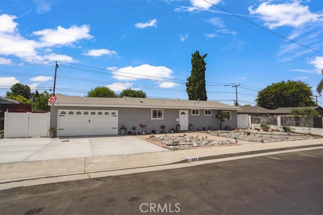 Detail Gallery Image 1 of 1 For 1492 Graham St, Simi Valley,  CA 93065 - 3 Beds | 1/1 Baths