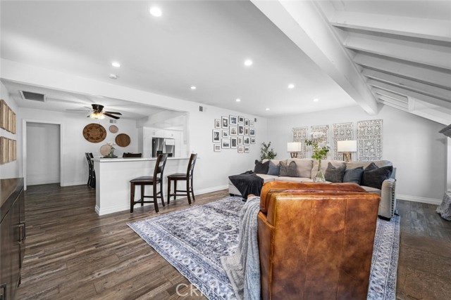 3272 Woodstock Road, Los Alamitos CA: https://media.crmls.org/medias/1a430cd6-e52f-4aa4-912e-2a1fcc1a7f36.jpg