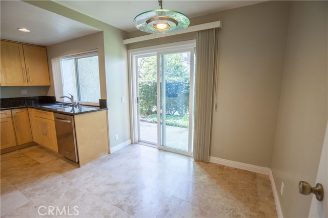Detail Gallery Image 6 of 18 For 48 Hilltop Cir, Rancho Palos Verdes,  CA 90275 - 3 Beds | 2/1 Baths
