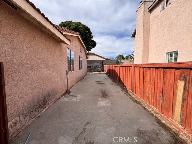 Detail Gallery Image 43 of 48 For 2014 W Dawnview Dr, Rialto,  CA 92377 - 4 Beds | 2 Baths