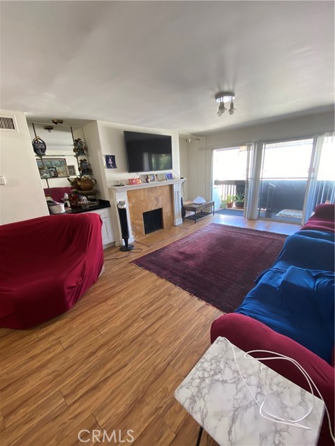 5334 Lindley Avenue, Encino CA: https://media.crmls.org/medias/1a45957c-cc6d-412f-8249-e4a7b976ae42.jpg