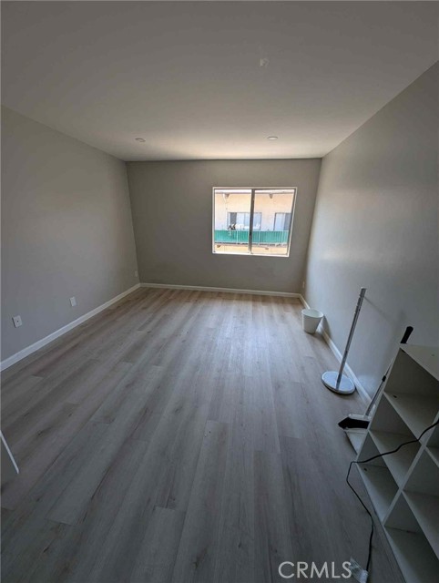 Detail Gallery Image 5 of 15 For 5460 White Oak Avenue #302, Encino,  CA 91316 - 2 Beds | 2 Baths