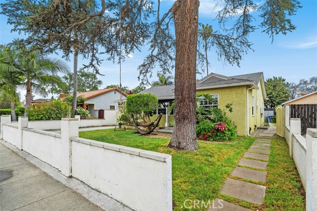 12343 Rives Avenue, Downey CA: https://media.crmls.org/medias/1a460041-3815-4fd5-90d3-20ad8539a757.jpg