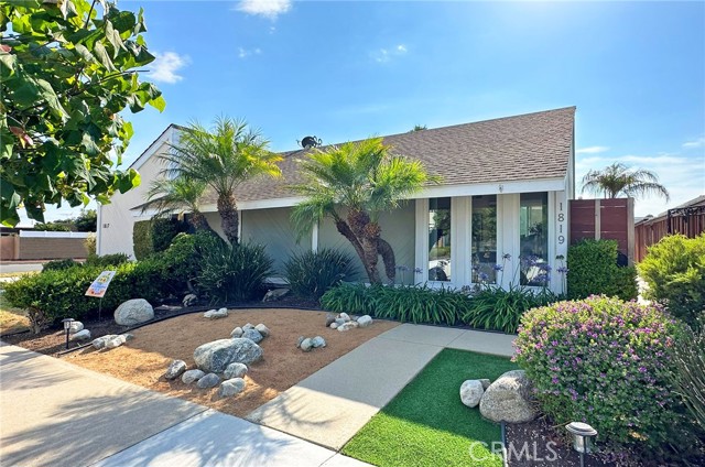 Detail Gallery Image 1 of 1 For 1819 Florida St, Huntington Beach,  CA 92648 - 3 Beds | 2 Baths