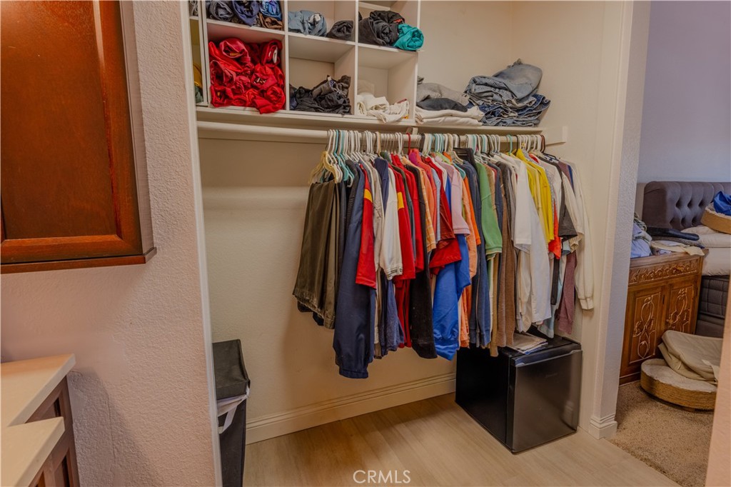 https://media.crmls.org/medias/1a4734e6-87e7-4f27-8ee4-357418e6e6fb.jpg?preset=X-Large